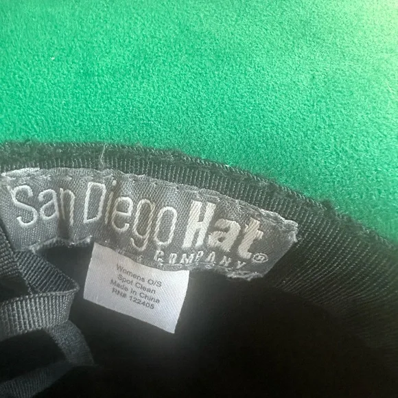 San Diego Hat Company Emerald Green Wide Brim Fedora with Beaded Trim - Picture 3 of 3